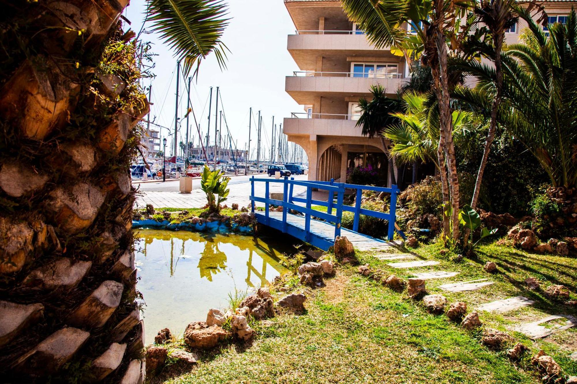 Expoholidays - Puerto Deportivo La Goleta Альмеримар Экстерьер фото